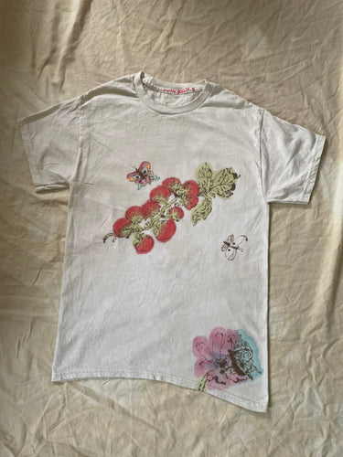 size S trippy garden scene tee